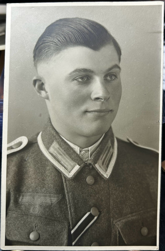 German WWII Photo Wehrmacht/Heer Soldier Studio Portrait