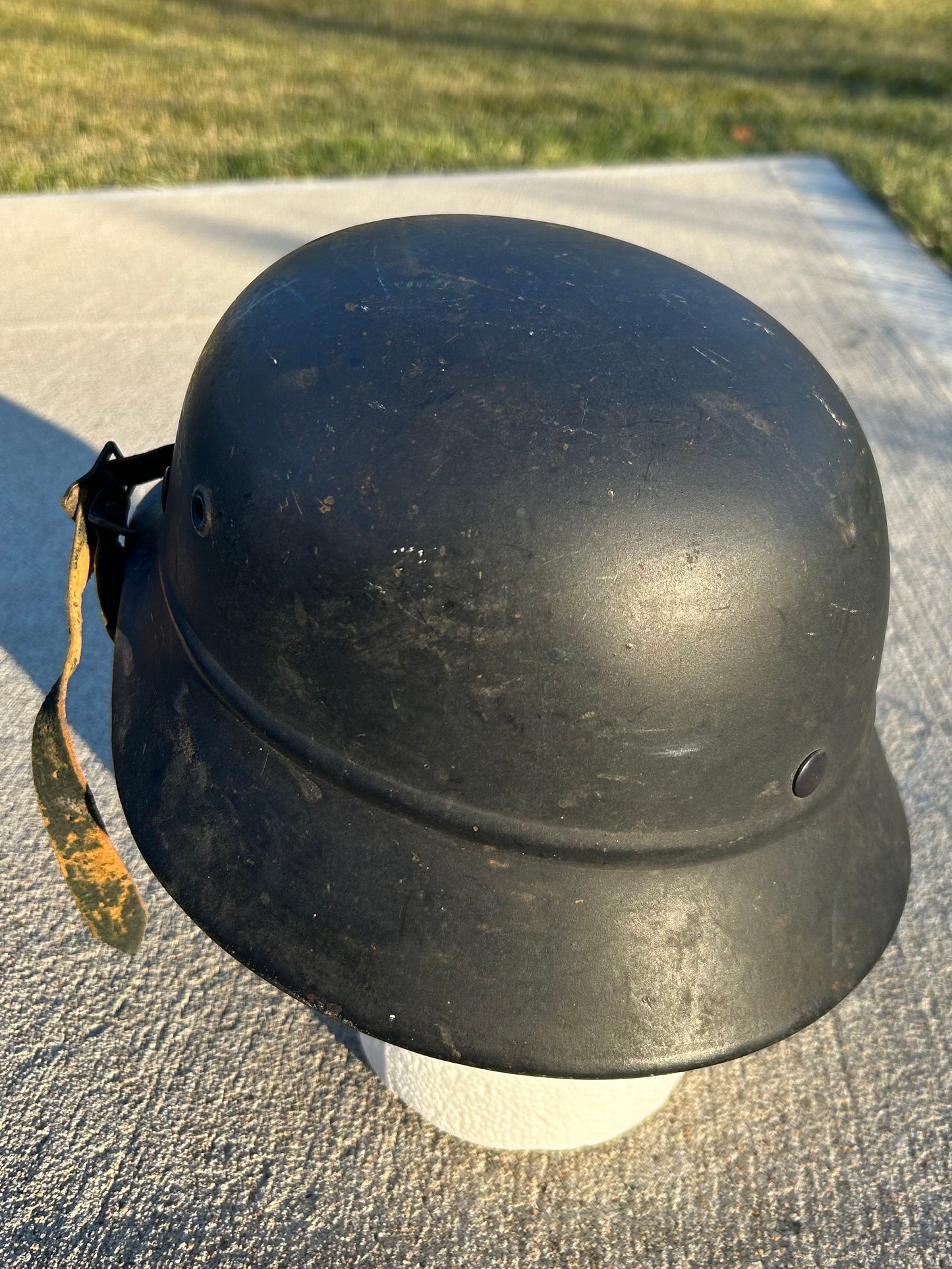 M/35 Beaded Luftschutz helmet, full chinstrap.